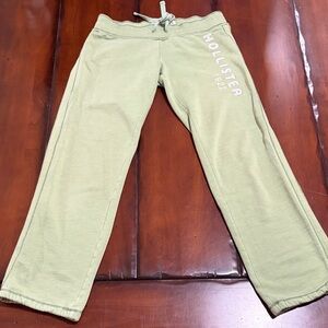 Hollister women’s Light Green pants